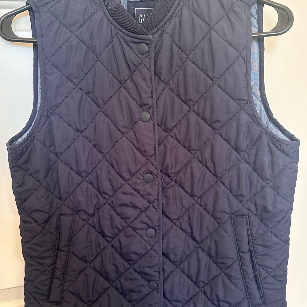 GAP Quilted Black Vest